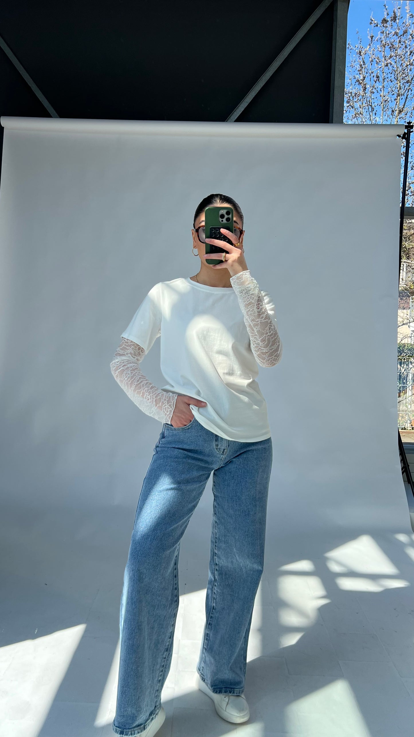 Shirt mit Spitzenärmeln