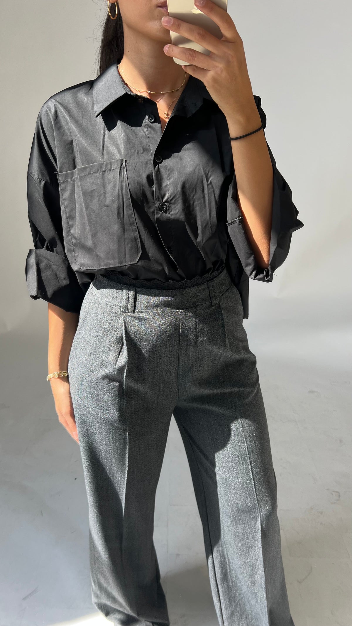 Elegante Stoffhose mit Spitzendetail