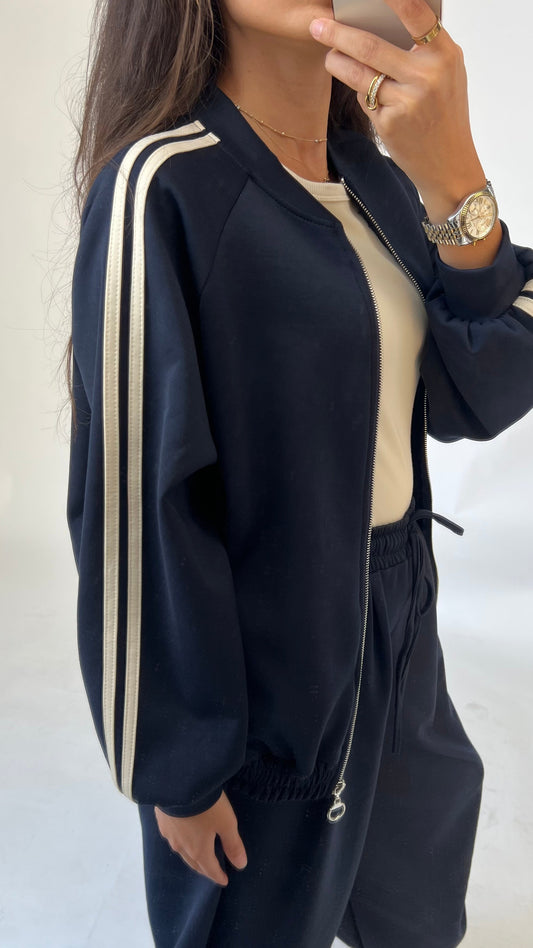 Sporty Zweiteiler mit Streifen-Details