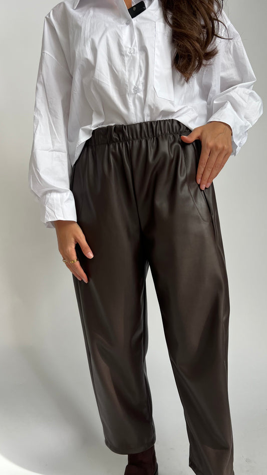 Relaxed-Fit Hose in Lederoptik