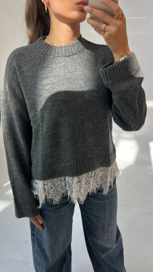 Oversize Strickpullover mit Spitzendetail