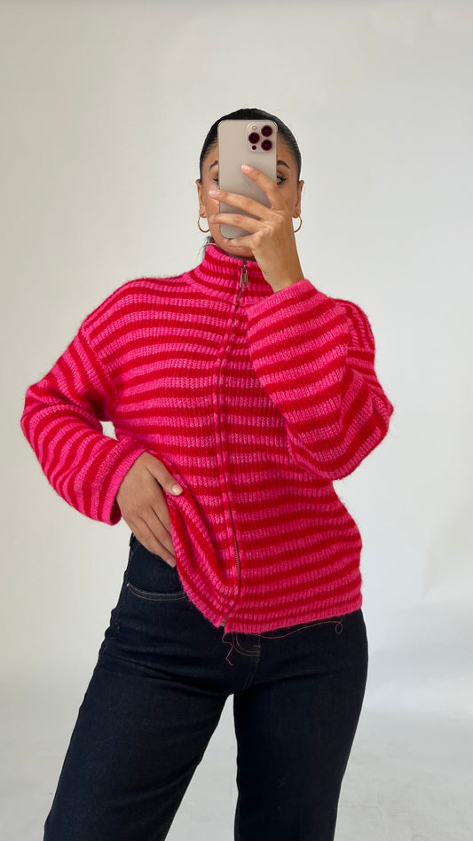 Gestreifte Strickjacke mit Reißverschluss