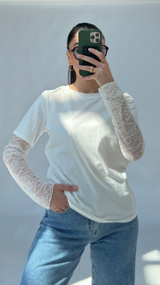 Shirt mit Spitzenärmeln