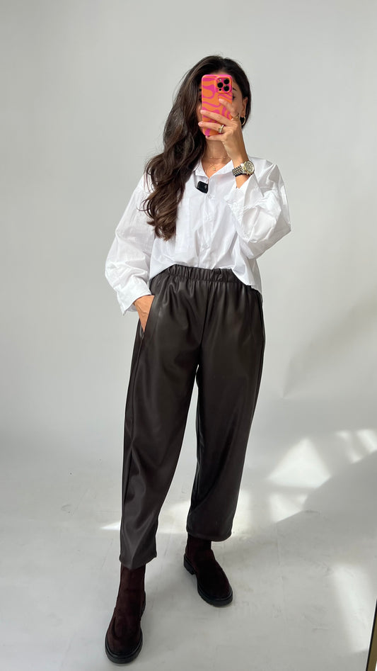 Relaxed-Fit Hose in Lederoptik