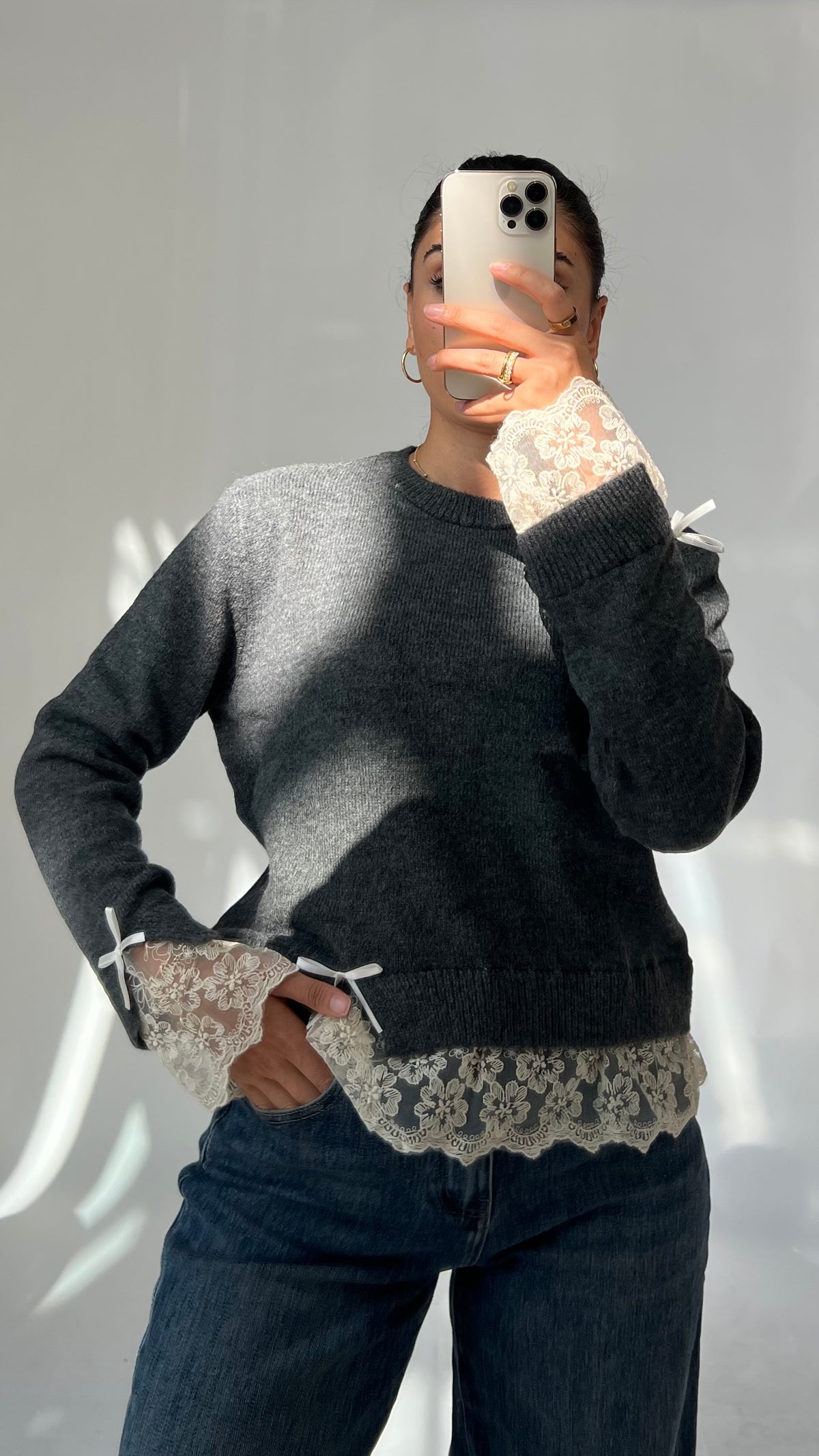 Strickpullover mit Spitze & Schleifendetail