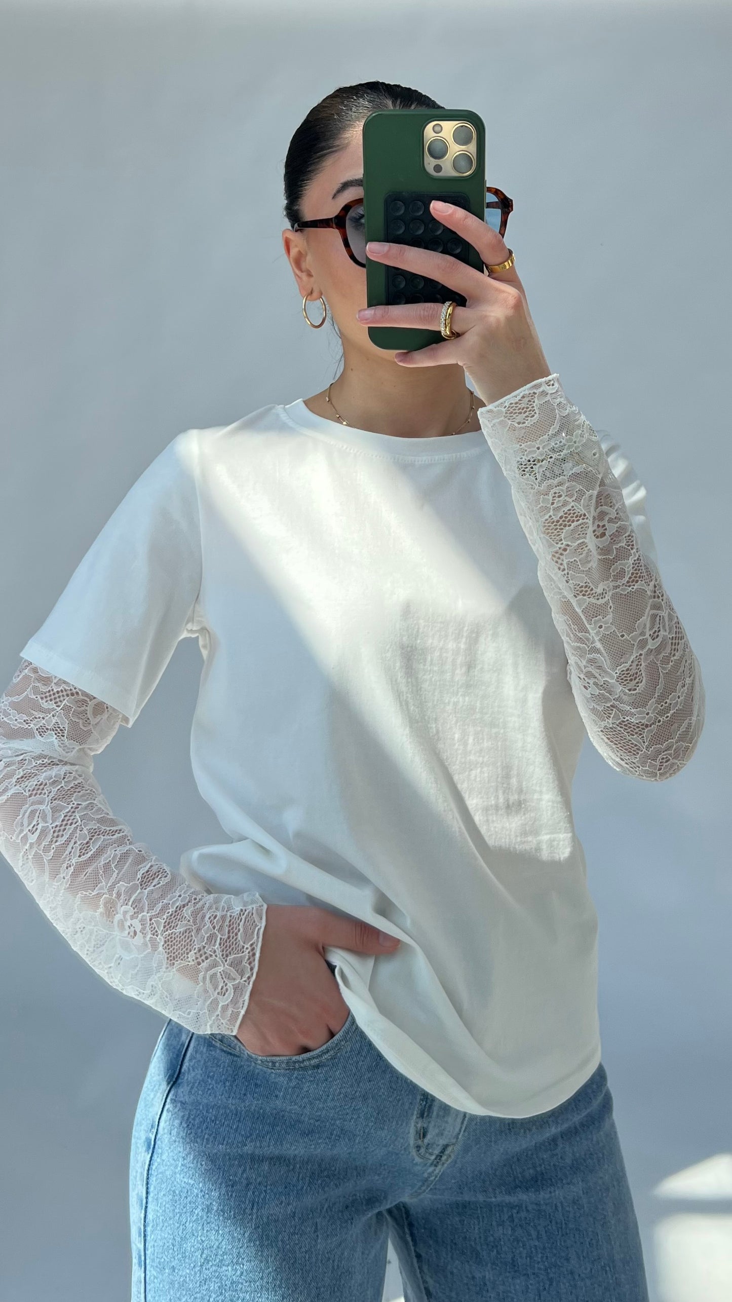 Shirt mit Spitzenärmeln