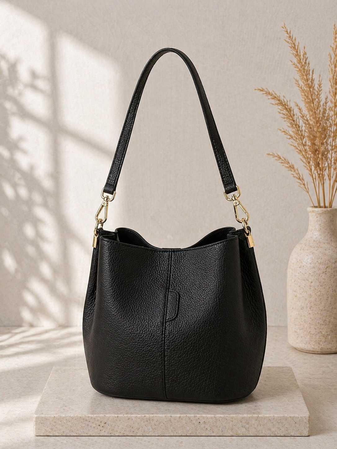 Elegante Bucket Bag aus Leder